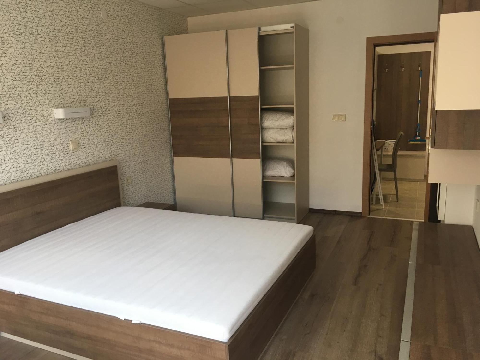 Pansion Storgozia Aparthotel Pleven Exterior photo